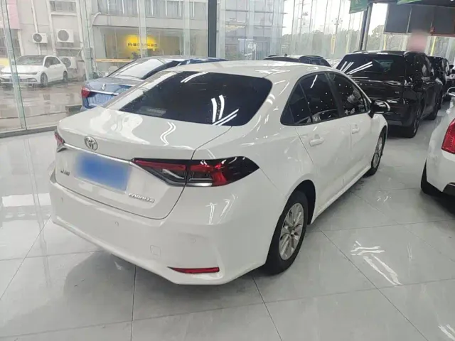 Toyota Corolla — Фото автомобиля 6