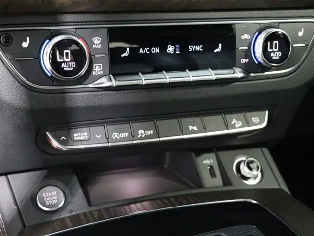 Audi Q5L — Фото автомобиля 12