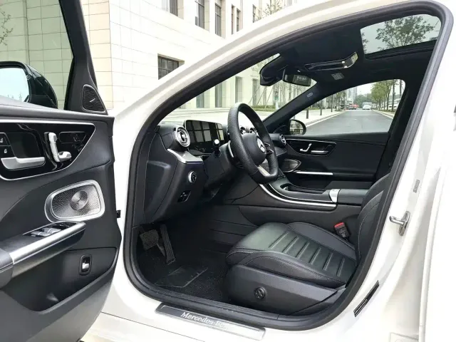 Mercedes-Benz C-Class — Фото автомобиля 8
