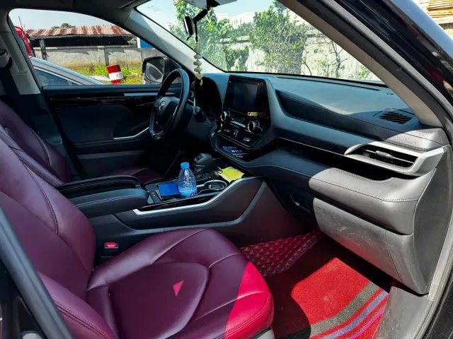 Toyota Highlander — Фото автомобиля 7