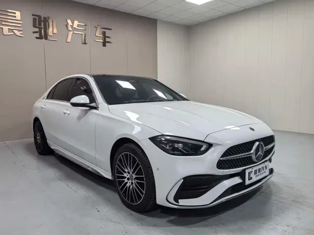 Mercedes-Benz C-Class — Фото автомобиля 3