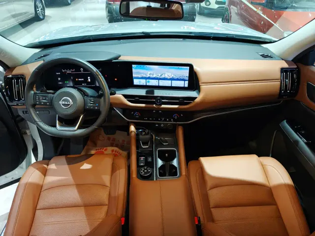 Nissan Terra — Фото автомобиля 8