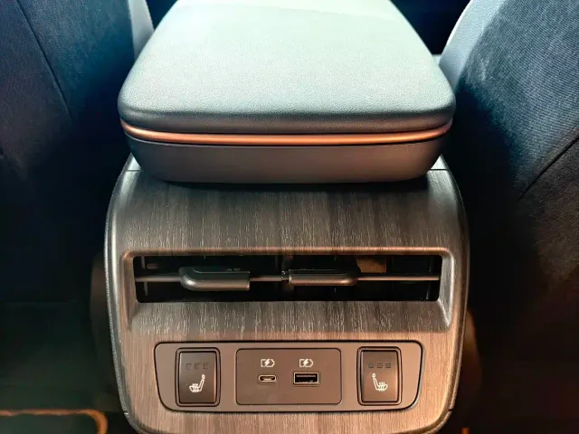 Nissan Ariya — Фото автомобиля 5