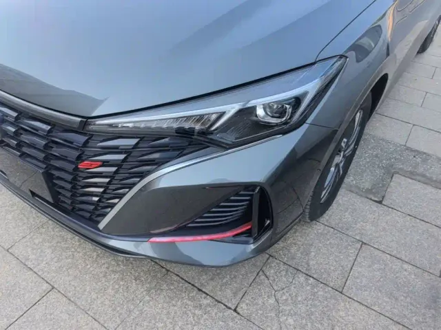 Changan Eado — Фото автомобиля 23