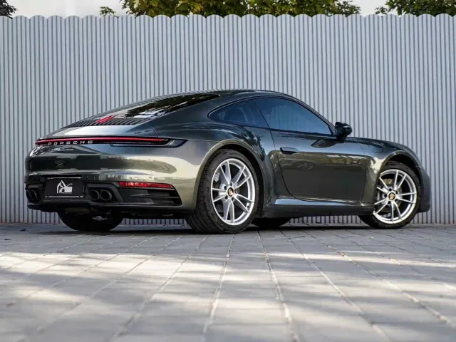 Porsche 911 — Фото автомобиля 3