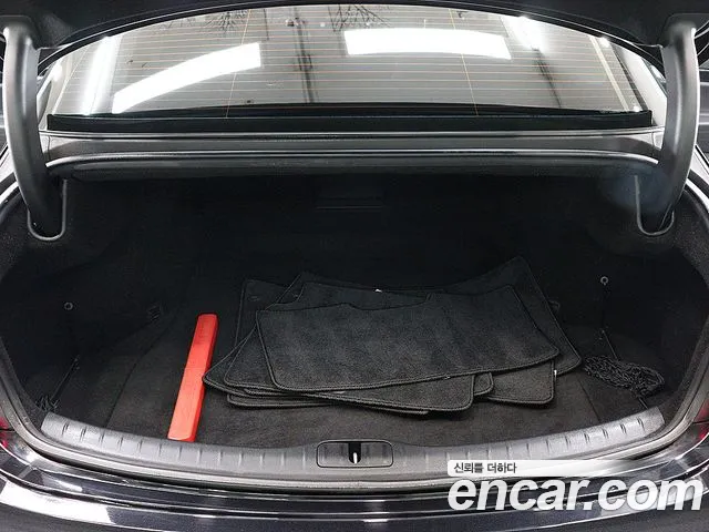 Genesis G80 Бензин 2.5 турбо AWD — Фото автомобиля 18