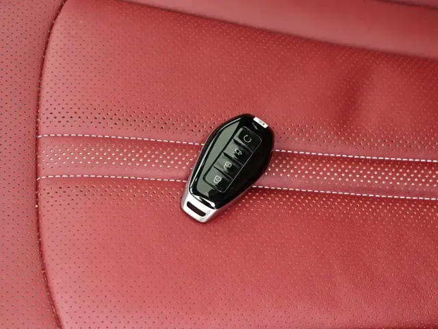Denza Z9GT — Фото автомобиля 10