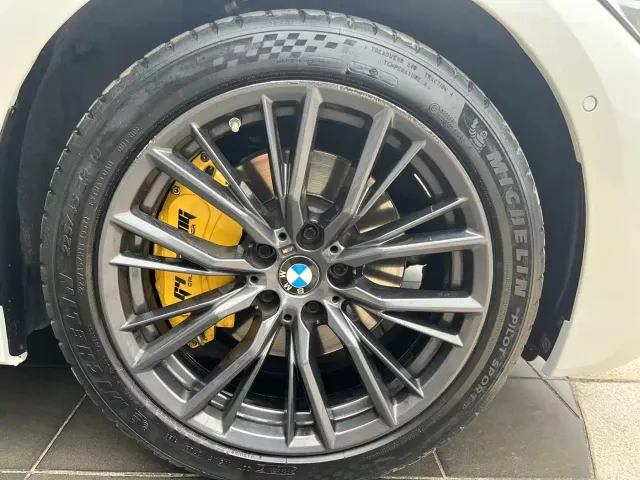 BMW 3 Series — Фото автомобиля 16