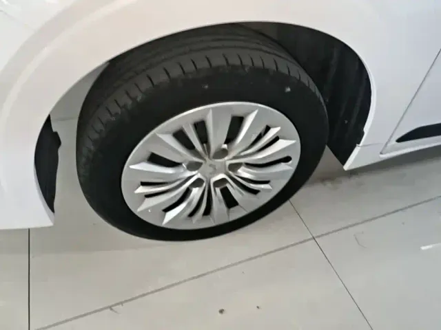 Wuling Jiachen — Фото автомобиля 22