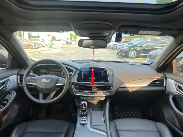 Cadillac CT5 — Фото автомобиля 7