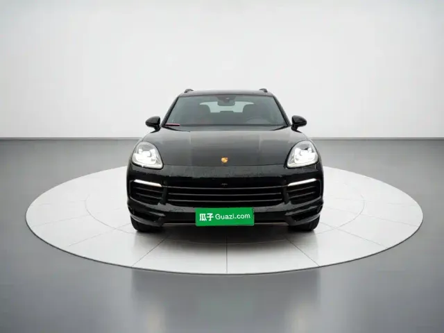 Porsche Cayenne — Фото автомобиля 2