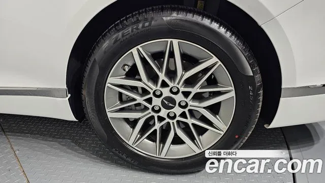 Genesis G80 RG3 — Фото автомобиля 21
