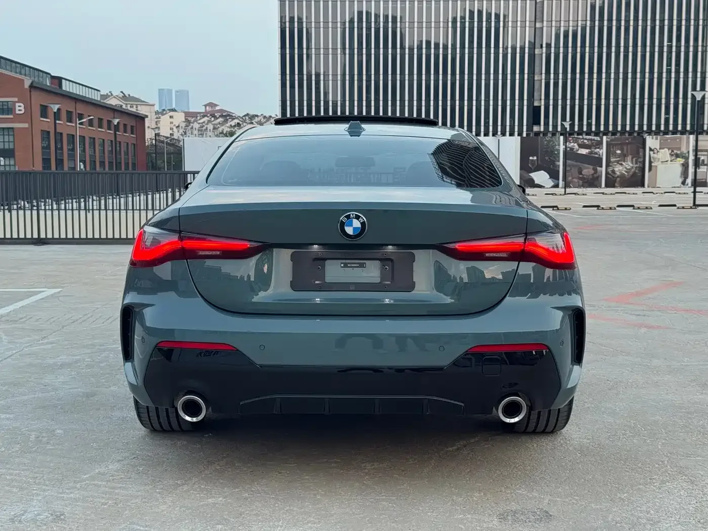 BMW BMW 4 Series 2024 425i M Sport Package — Фото автомобиля 4
