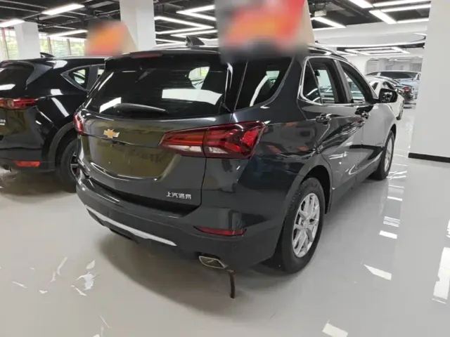 Chevrolet Equinox — Фото автомобиля 6