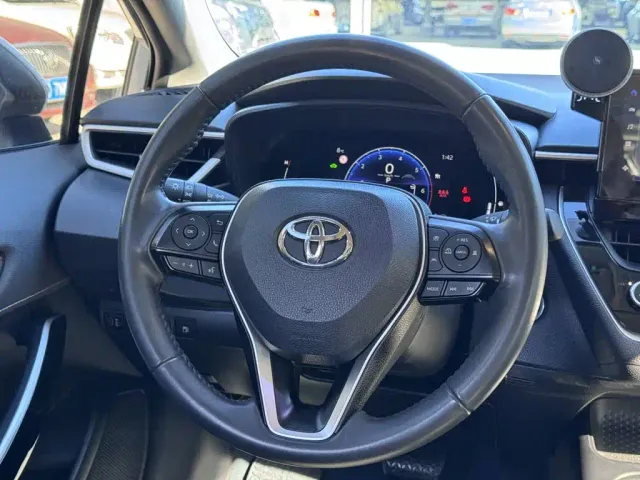 Toyota Corolla — Фото автомобиля 16