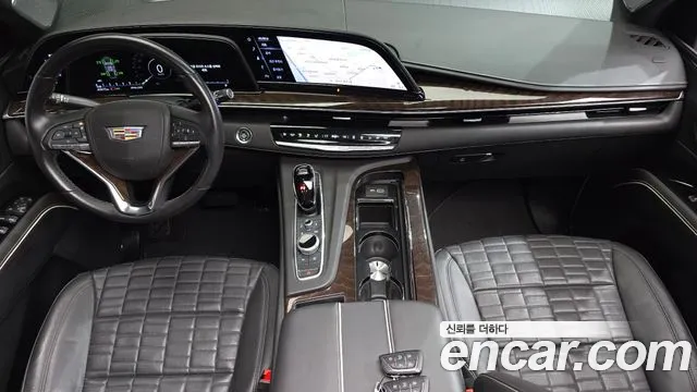 Cadillac Escalade — Фото автомобиля 10
