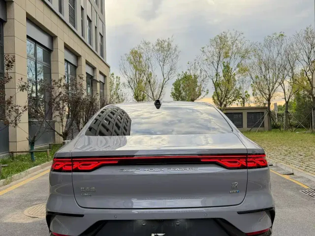 BYD Han — Фото автомобиля 8