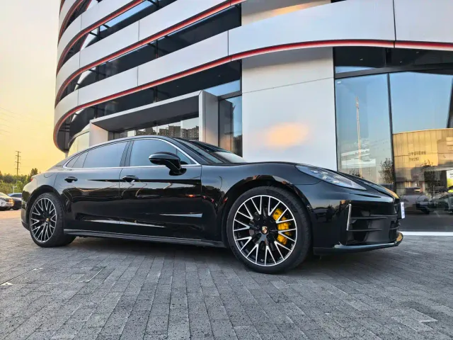 Porsche Panamera — Фото автомобиля 8