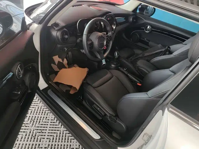 MINI Hatch — Фото автомобиля 15