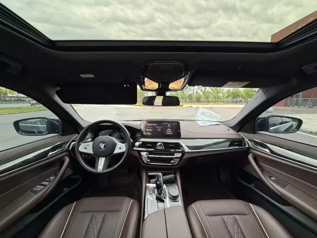 BMW 5 Series — Фото автомобиля 9