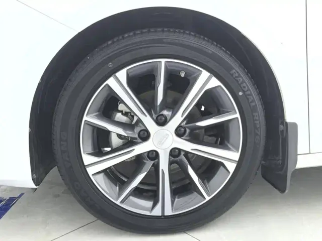 Geely Emgrand — Фото автомобиля 6