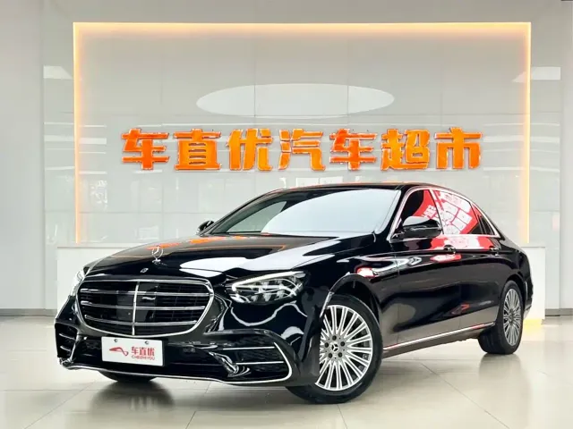 Фотография автомобиля — Mercedes-Benz E-Class