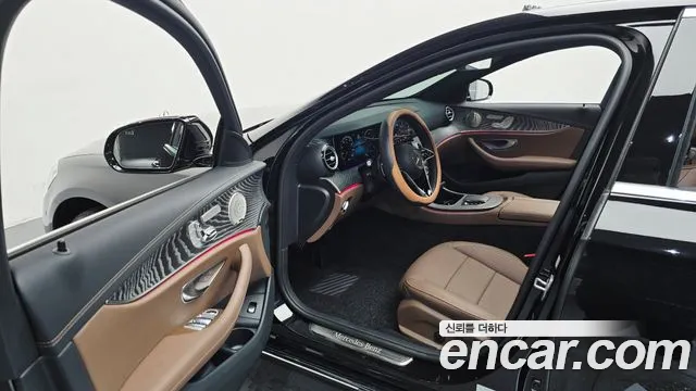 Mercedes-Benz E-Class E-класс W213 E350 4MATIC Exclusive — Фото автомобиля 9