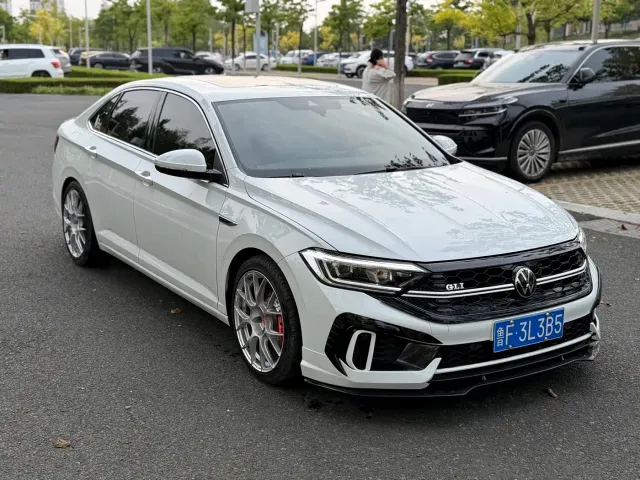 Volkswagen Sagitar — Фото автомобиля 8