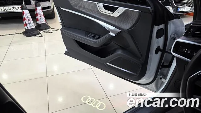 Audi A7 4K — Фото автомобиля 18