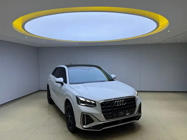 Audi Q2L — Фото автомобиля 3