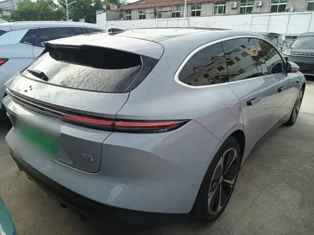 Nio ET5 Touring — Фото автомобиля 6