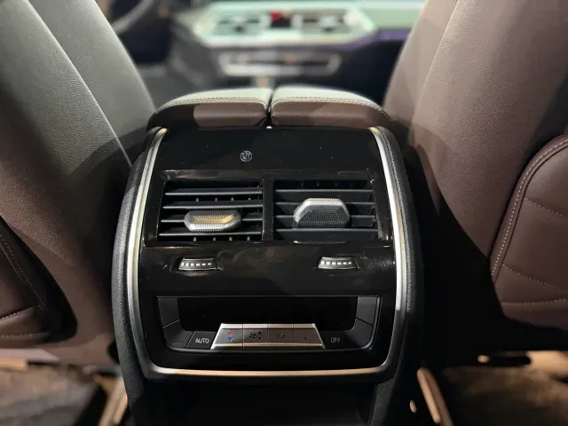 BMW X5 — Фото автомобиля 8