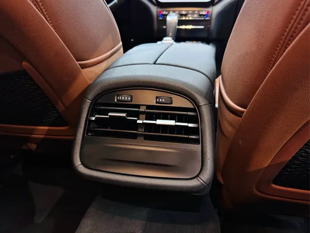Maserati Ghibli — Фото автомобиля 17
