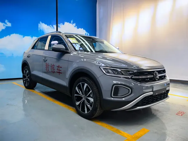 Фотография автомобиля — Volkswagen T-Roc