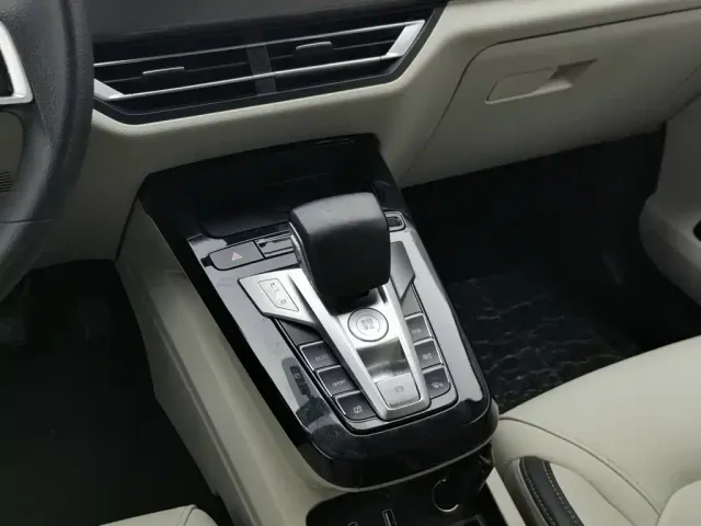BYD Yuan Pro 2021 401KM Luxury Model — Фото автомобиля 13