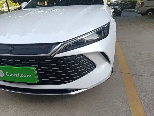 BYD Qin L — Фото автомобиля 23