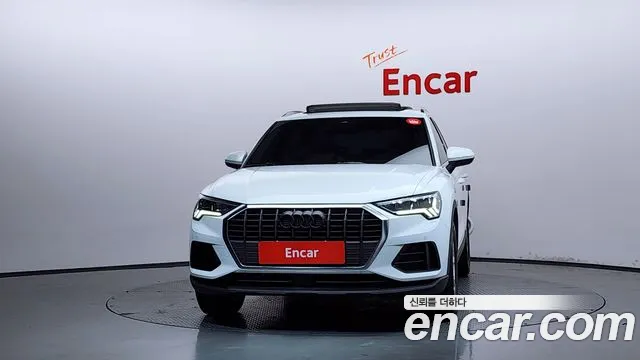 Audi Q3 — Фото автомобиля 3