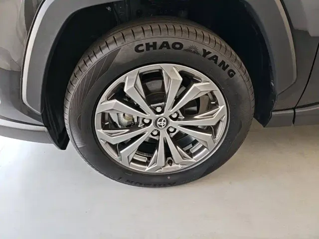 Toyota RAV4 — Фото автомобиля 22