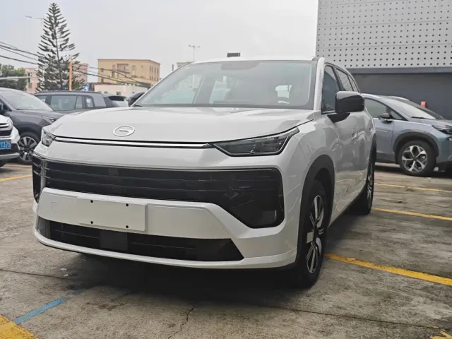 Фотография автомобиля — GAC Trumpchi GS4
