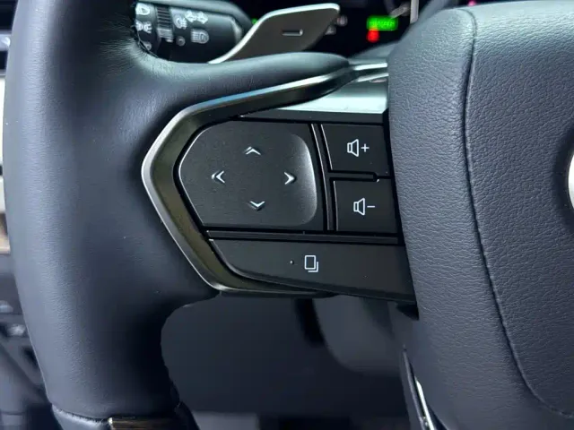 Lexus LM — Фото автомобиля 25