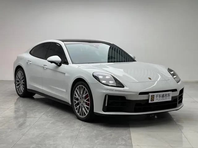 Porsche Panamera — Фото автомобиля 3