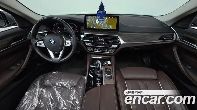BMW 5 Series G30 — Фото автомобиля 7