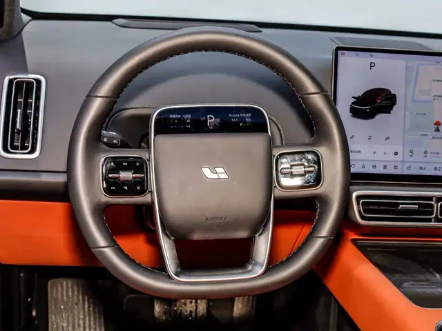 Li Auto L6 — Фото автомобиля 23