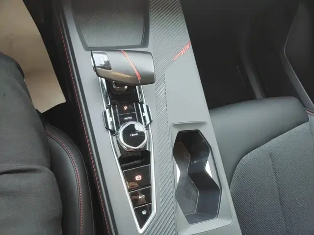 Changan Z6 — Фото автомобиля 13