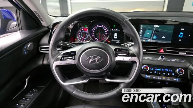 Hyundai AVANTE Avante (CN7) — Фото автомобиля 12