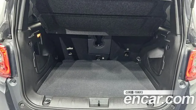 Jeep Renegade — Фото автомобиля 15