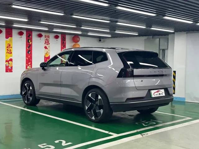 Volvo XC70 Plug-in Hybrid — Фото автомобиля 7