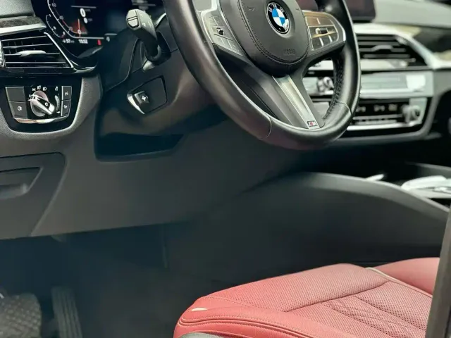BMW 5 Series — Фото автомобиля 4