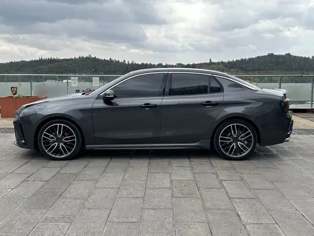 Lynk & Co 03 — Фото автомобиля 8