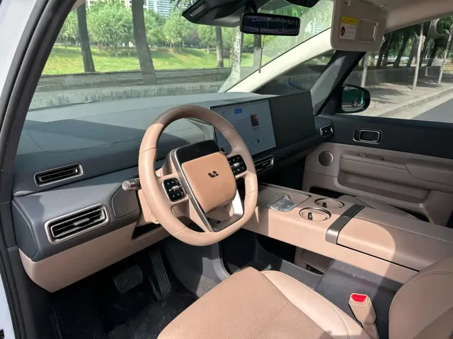 Li Auto MEGA — Фото автомобиля 4
